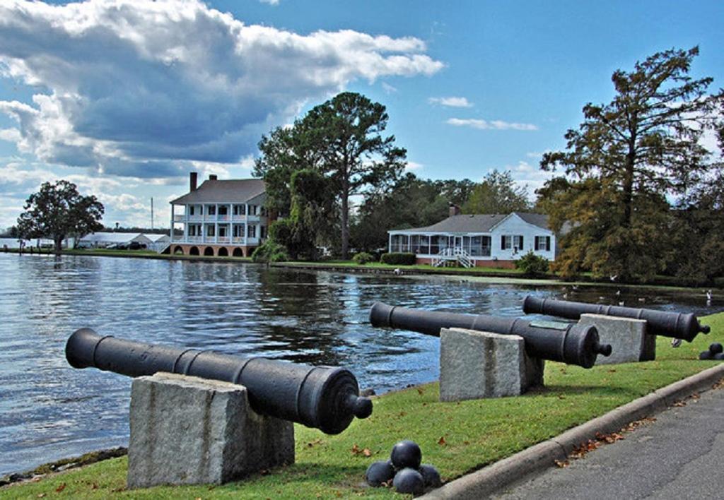 The Edenton Collection-The Granville Queen Inn Eksteriør bilde